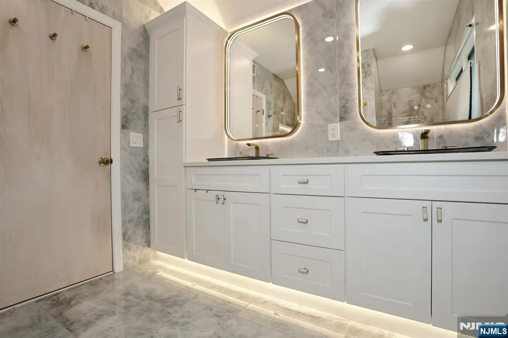 434 Hasbrouck Boulevard Oradell, NJ 07649