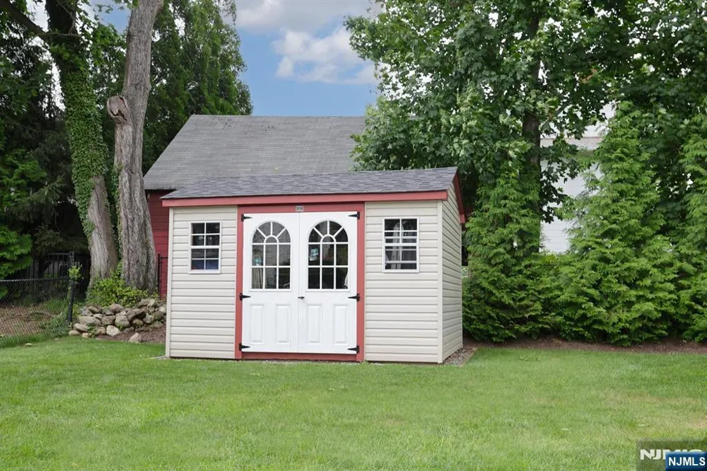 434 Hasbrouck Boulevard Oradell, NJ 07649