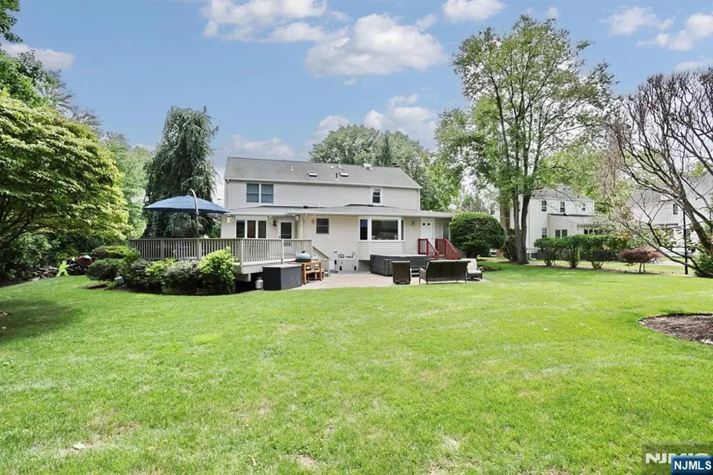 434 Hasbrouck Boulevard Oradell, NJ 07649
