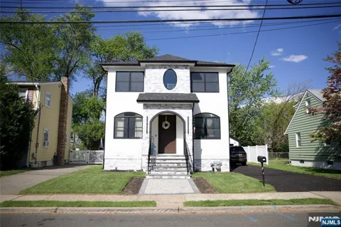 271 Bergen Boulevard