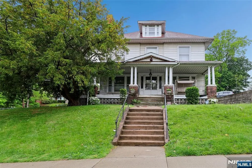 139 Aycrigg Avenue Passaic, NJ 07055
