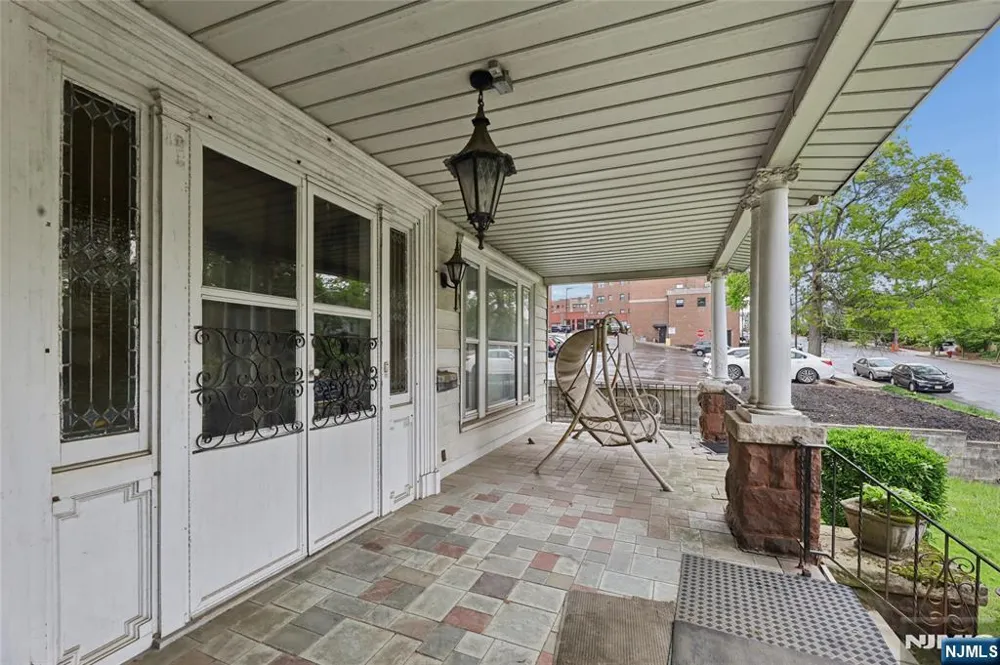 139 Aycrigg Avenue Passaic, NJ 07055