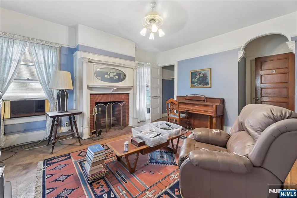 139 Aycrigg Avenue Passaic, NJ 07055