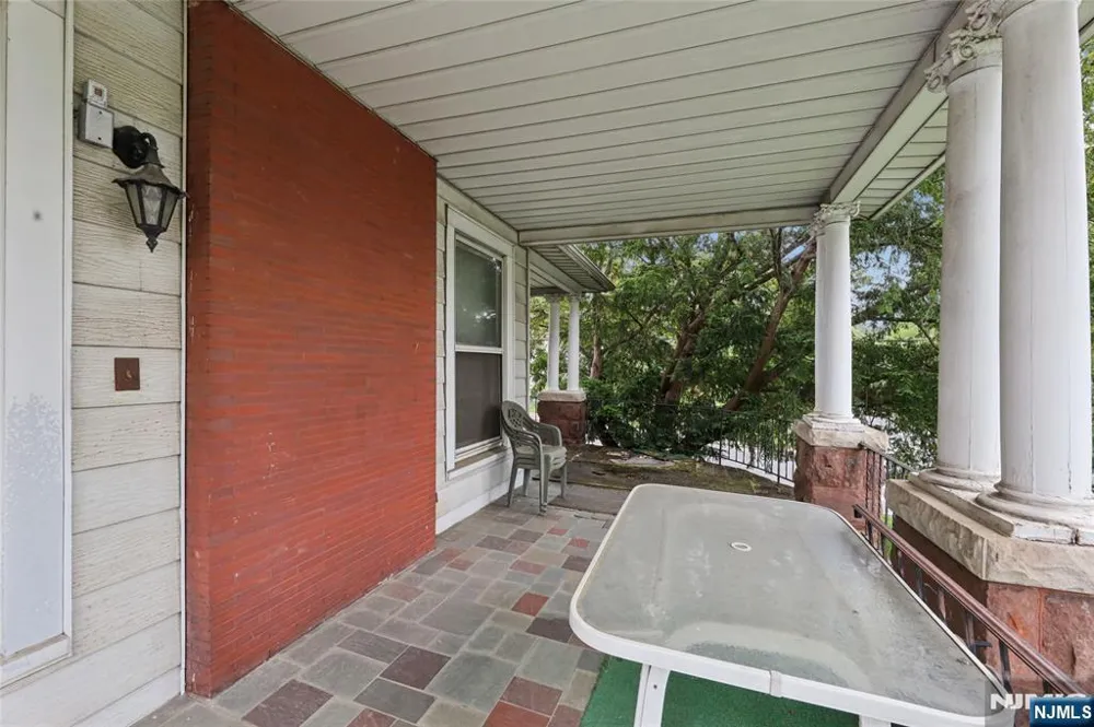 139 Aycrigg Avenue Passaic, NJ 07055