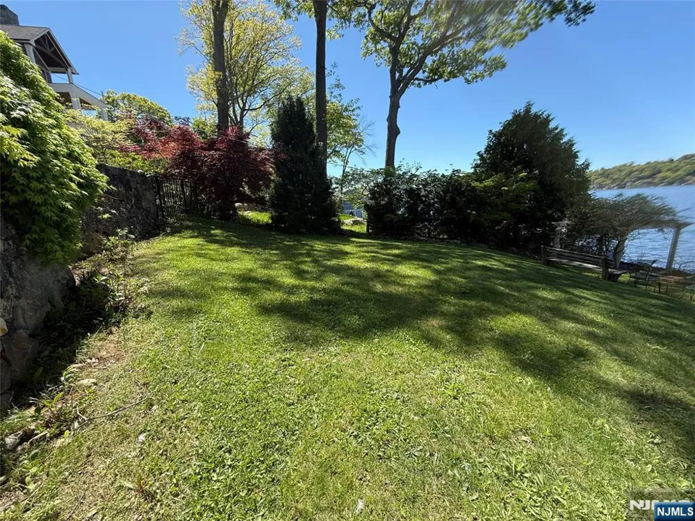501 Windemere Avenue Mount Arlington, NJ 07856