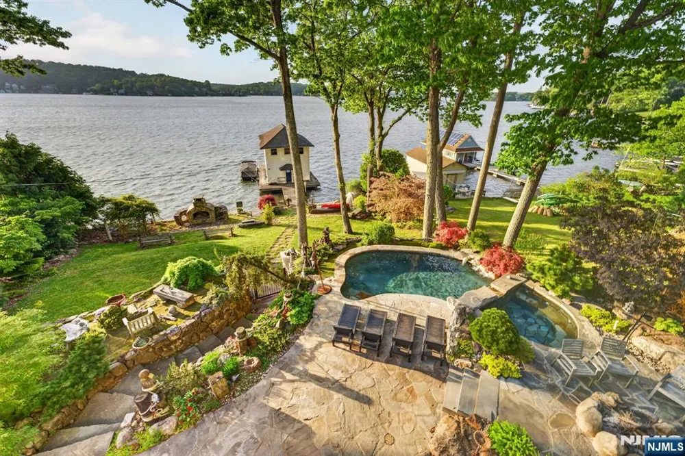 501 Windemere Avenue Mount Arlington, NJ 07856
