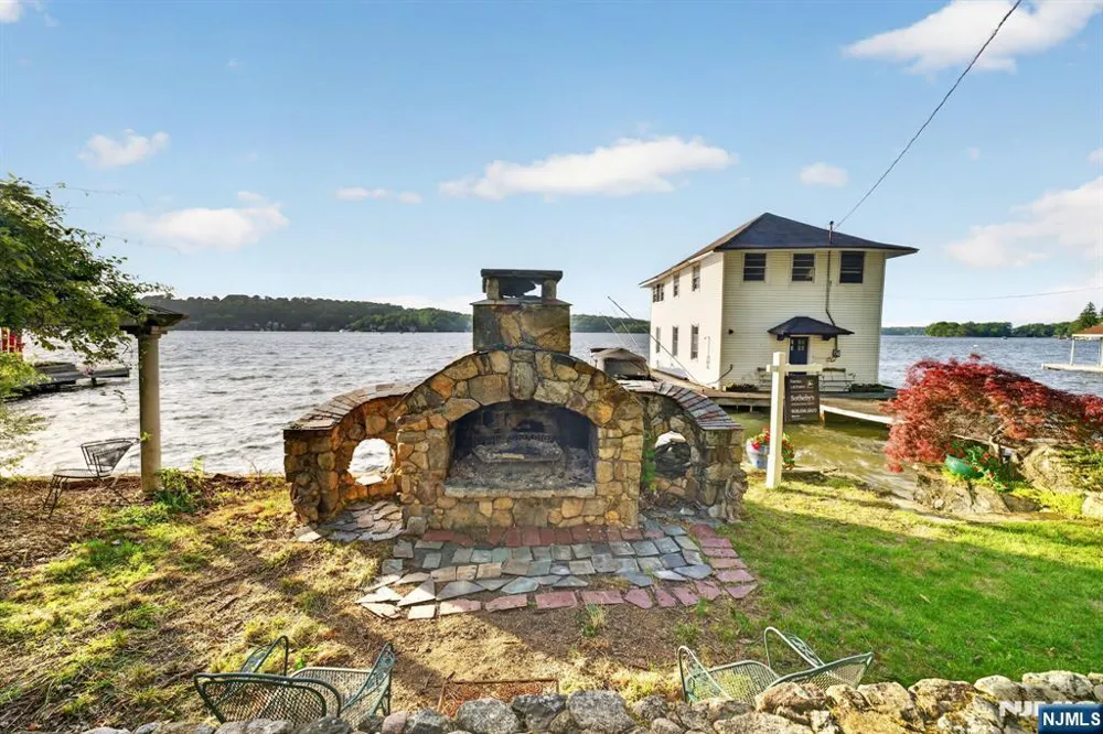 501 Windemere Avenue Mount Arlington, NJ 07856