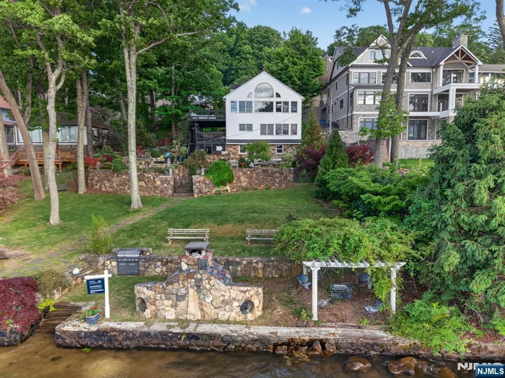 501 Windemere Avenue Mount Arlington, NJ 07856