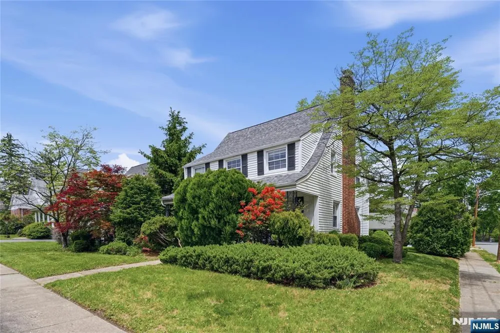 252 Washington Avenue Westwood, NJ 07675