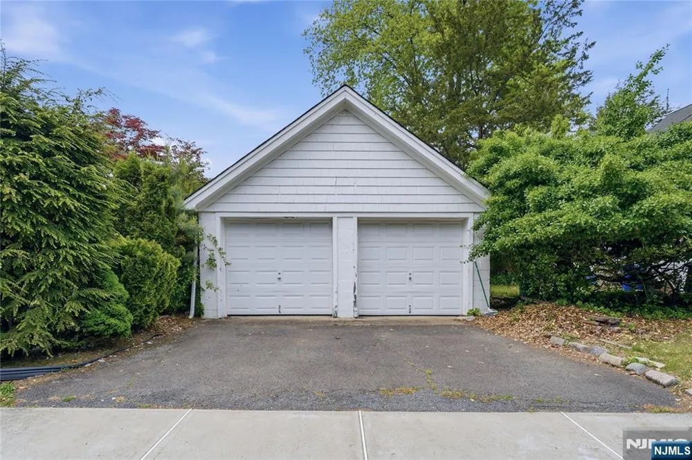 252 Washington Avenue Westwood, NJ 07675