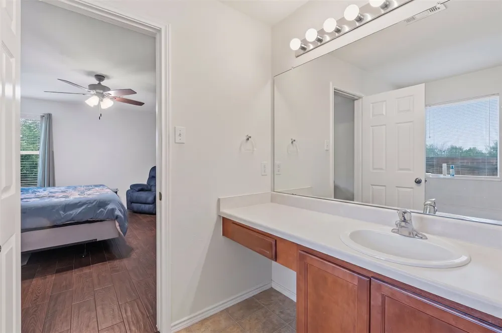18512 Great Falls Drive Manor, TX 78653