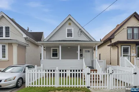 32 Willard Street