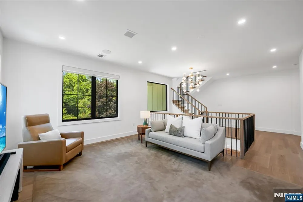 357 Pleasant Lane Haworth, NJ 07641