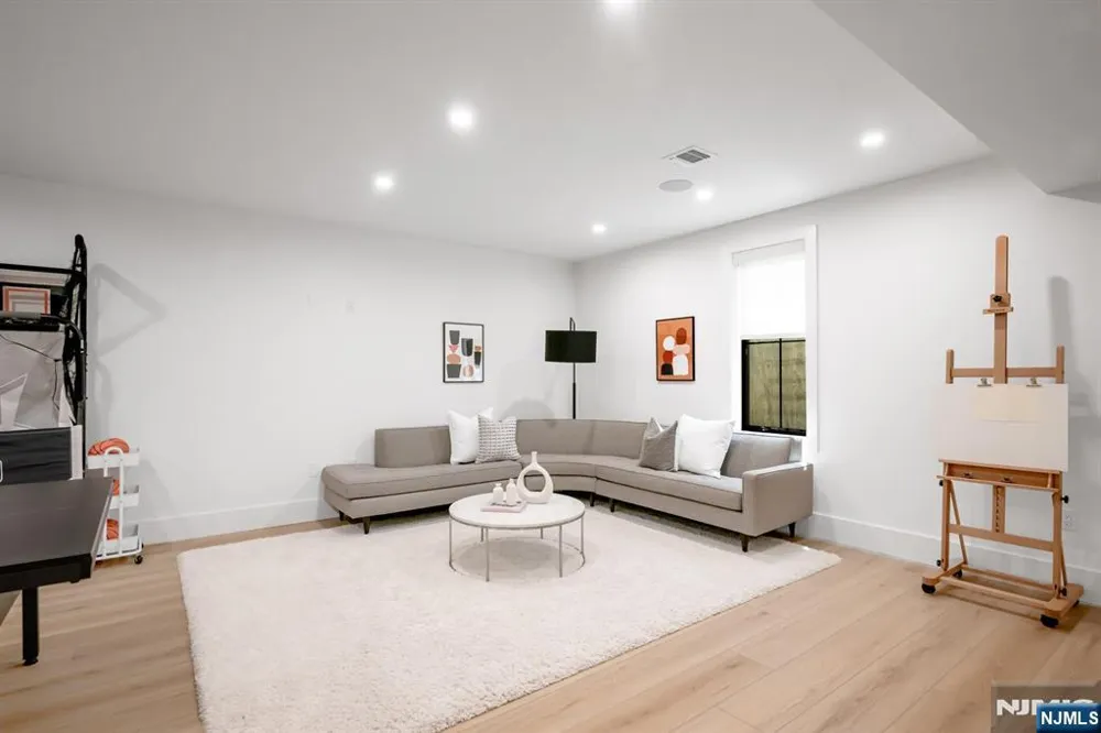 357 Pleasant Lane Haworth, NJ 07641