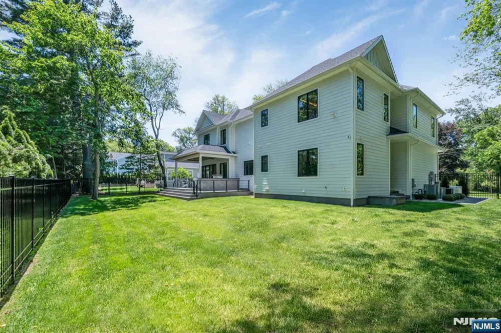 357 Pleasant Lane Haworth, NJ 07641
