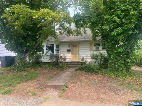 18 Shelley Court