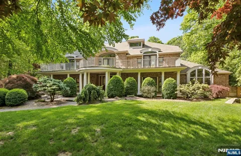830 Shore Drive
