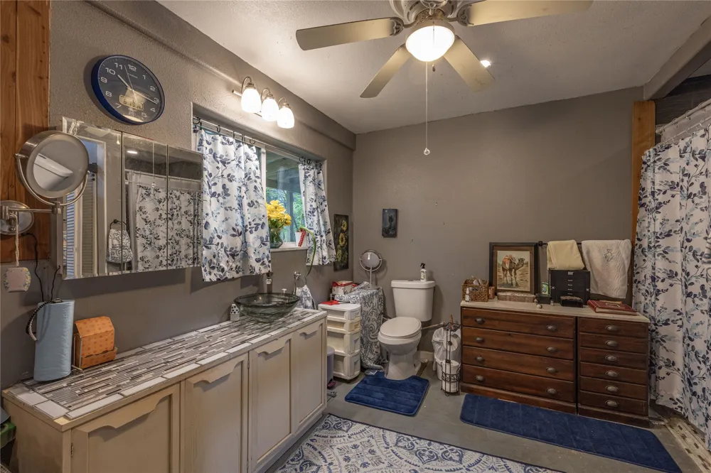 2525 S Rainbow Ranch Road Wimberley, TX 78676