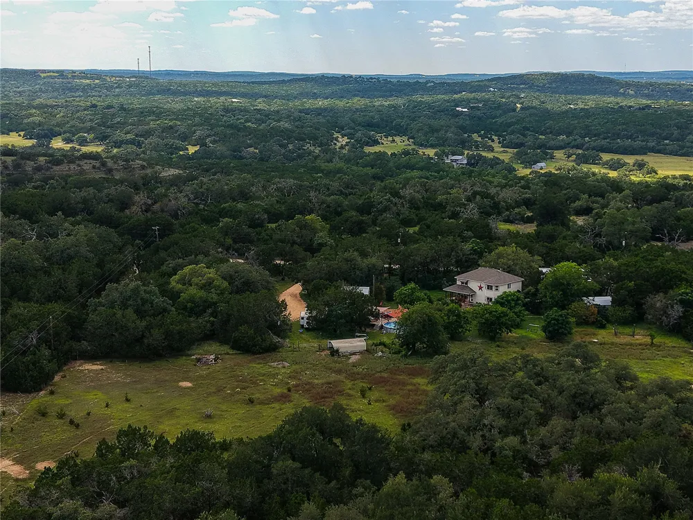 2525 S Rainbow Ranch Road Wimberley, TX 78676