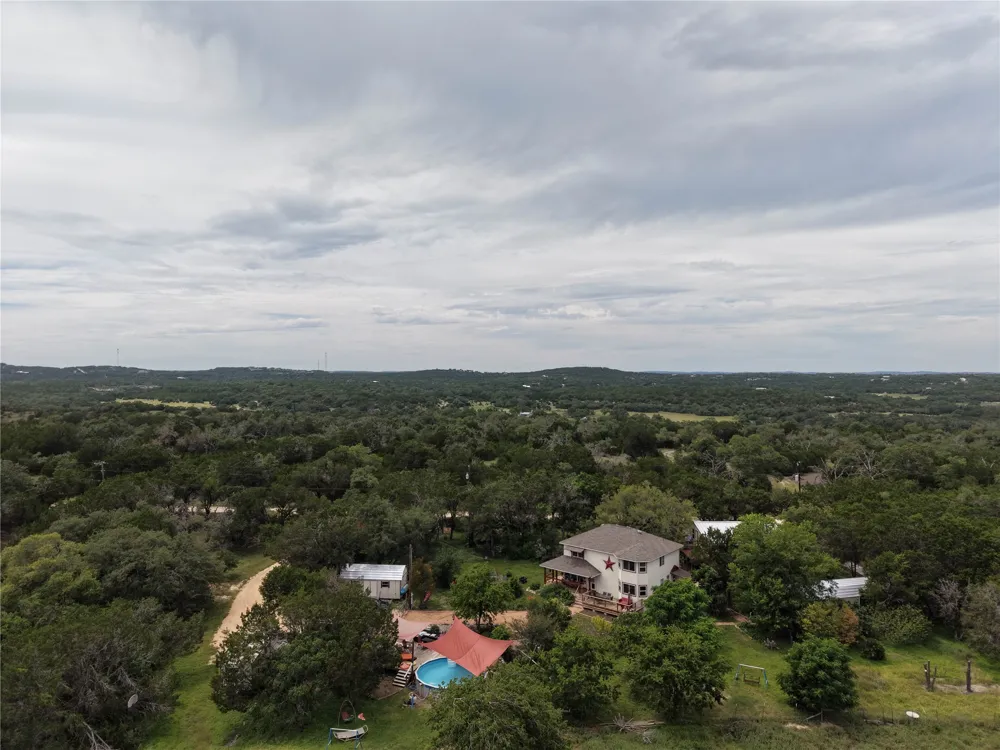 2525 S Rainbow Ranch Road Wimberley, TX 78676