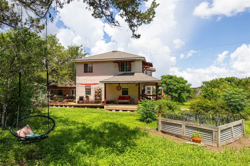 2525 S Rainbow Ranch Road Wimberley, TX 78676