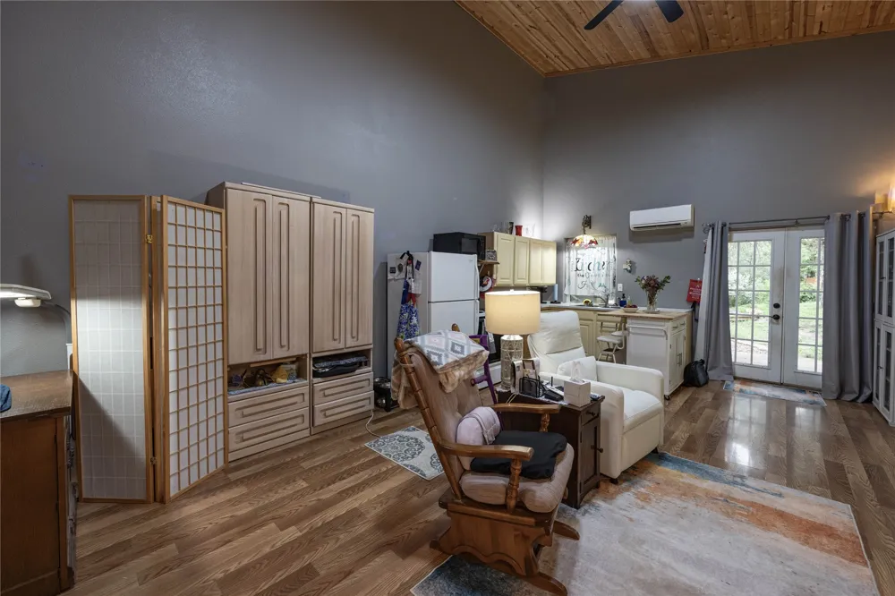 2525 S Rainbow Ranch Road Wimberley, TX 78676