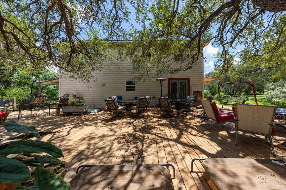 2525 S Rainbow Ranch Road Wimberley, TX 78676