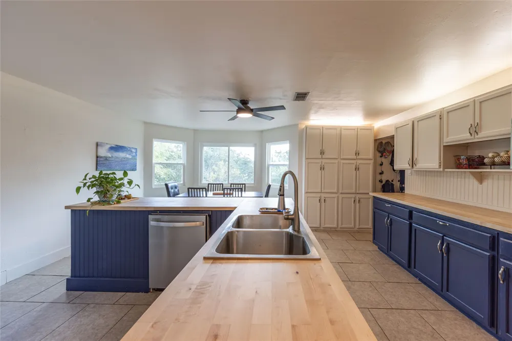 2525 S Rainbow Ranch Road Wimberley, TX 78676