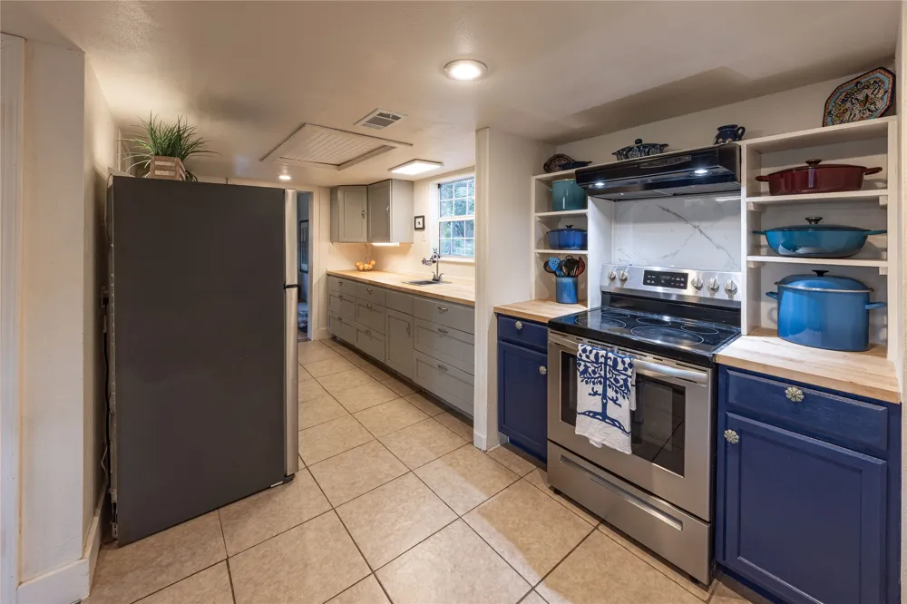 2525 S Rainbow Ranch Road Wimberley, TX 78676