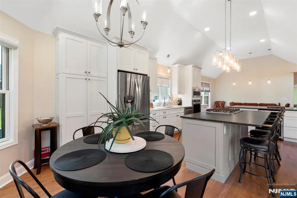 14 Wentworth Court Hamburg, NJ 07419