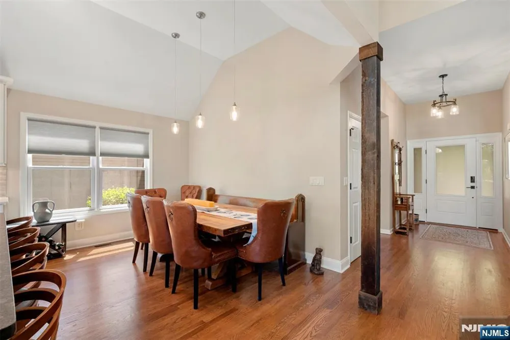 14 Wentworth Court Hamburg, NJ 07419