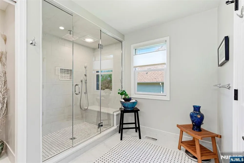 14 Wentworth Court Hamburg, NJ 07419