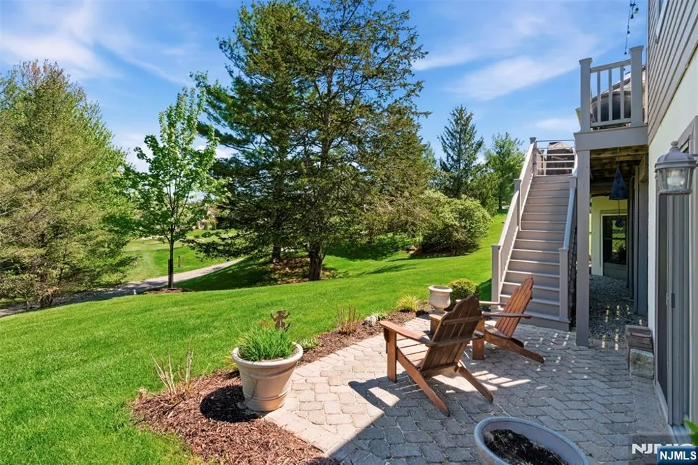 14 Wentworth Court Hamburg, NJ 07419