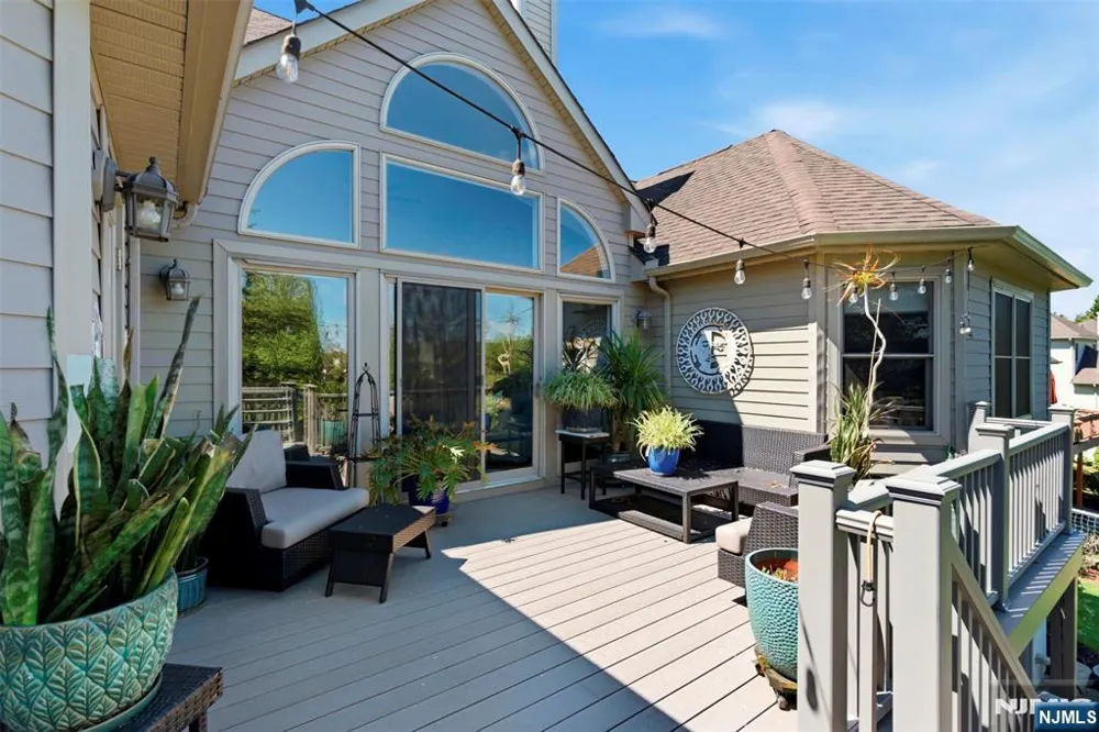 14 Wentworth Court Hamburg, NJ 07419