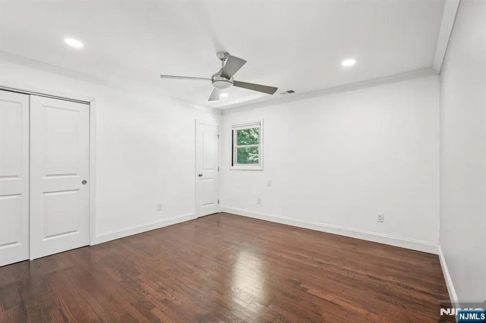 34 Oklahoma Trail Hopatcong, NJ 07843