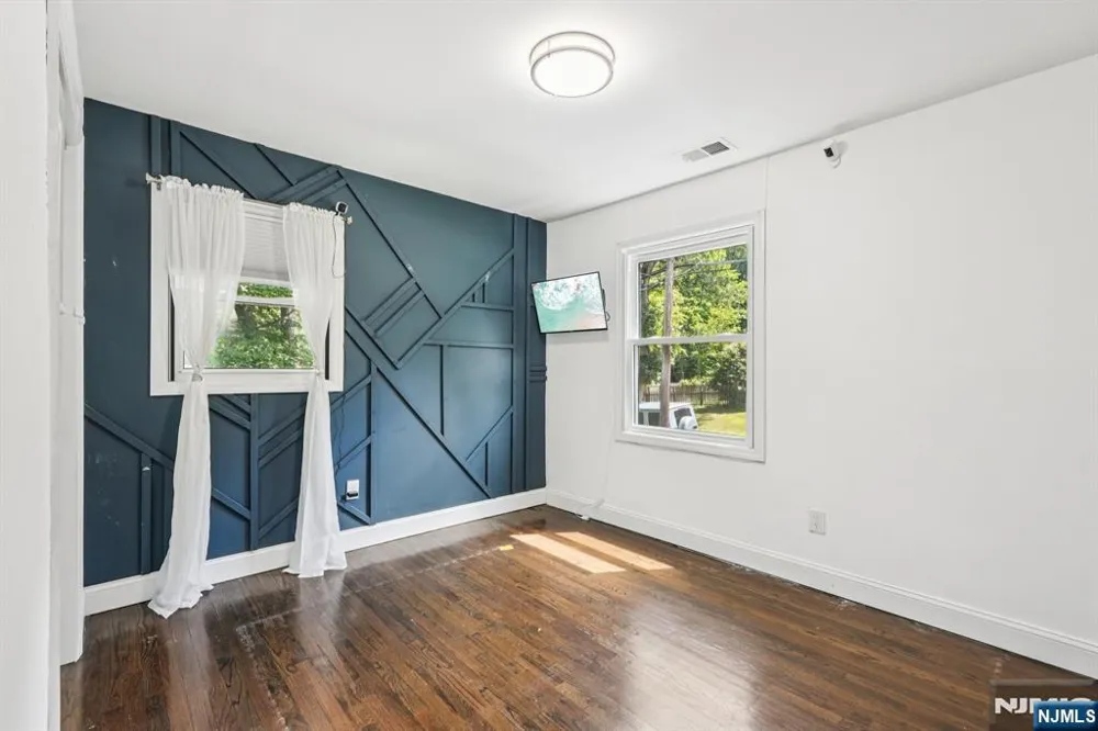 34 Oklahoma Trail Hopatcong, NJ 07843