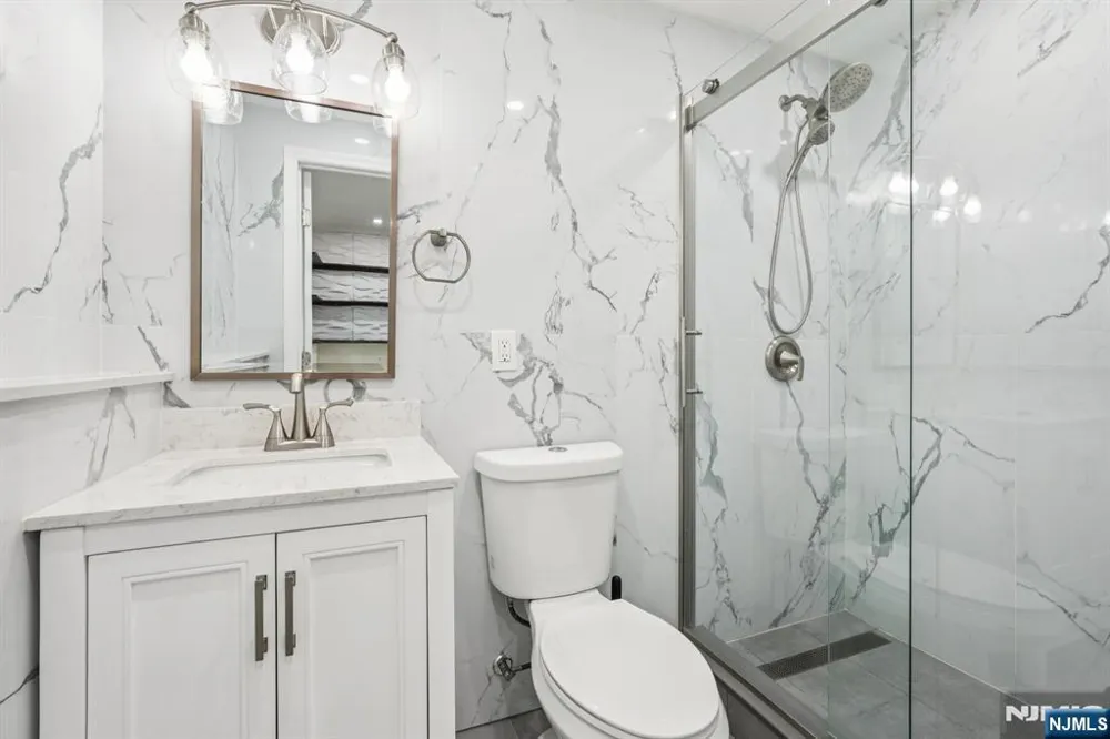 34 Oklahoma Trail Hopatcong, NJ 07843