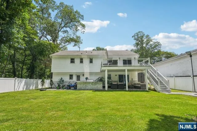 34 Oklahoma Trail Hopatcong, NJ 07843