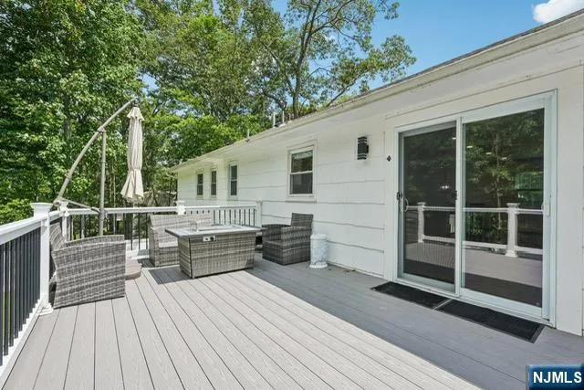 34 Oklahoma Trail Hopatcong, NJ 07843
