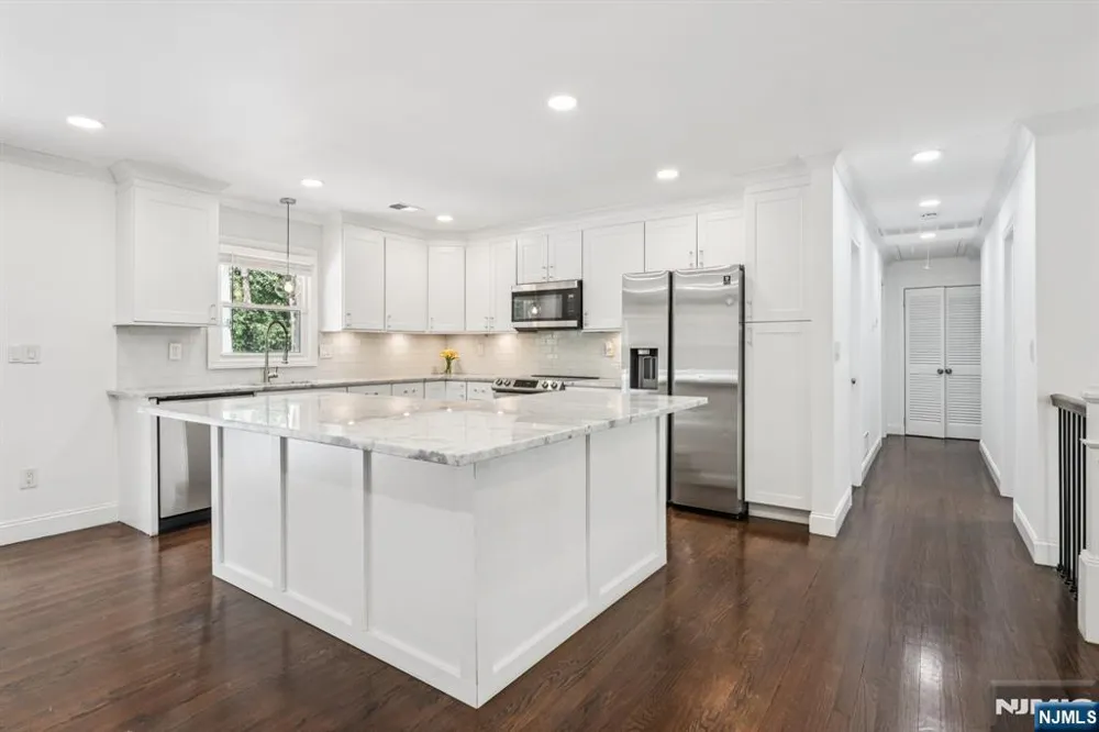 34 Oklahoma Trail Hopatcong, NJ 07843