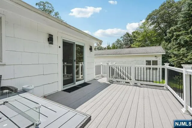 34 Oklahoma Trail Hopatcong, NJ 07843