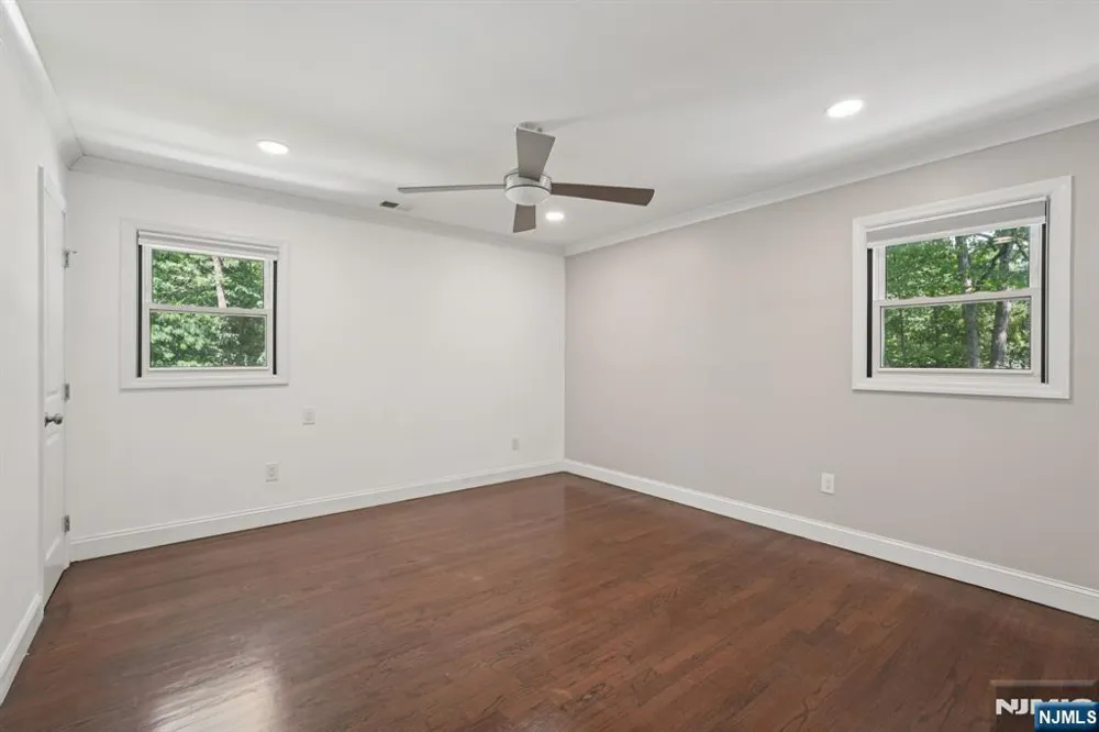 34 Oklahoma Trail Hopatcong, NJ 07843
