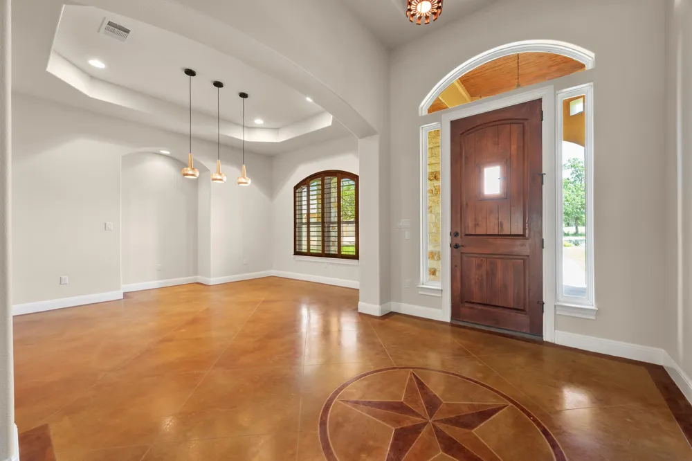 1012 Quail Ridge Drive Dripping Springs, TX 78620