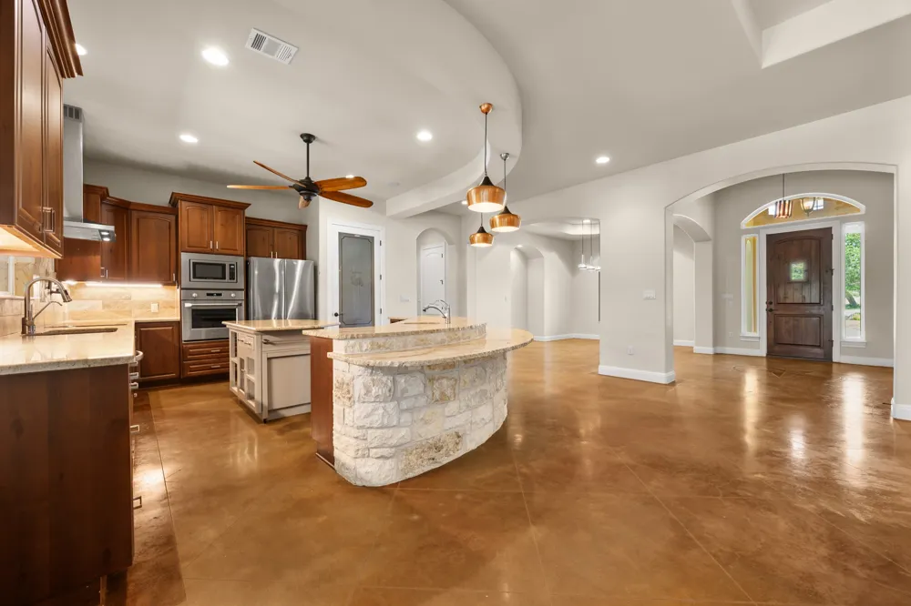 1012 Quail Ridge Drive Dripping Springs, TX 78620