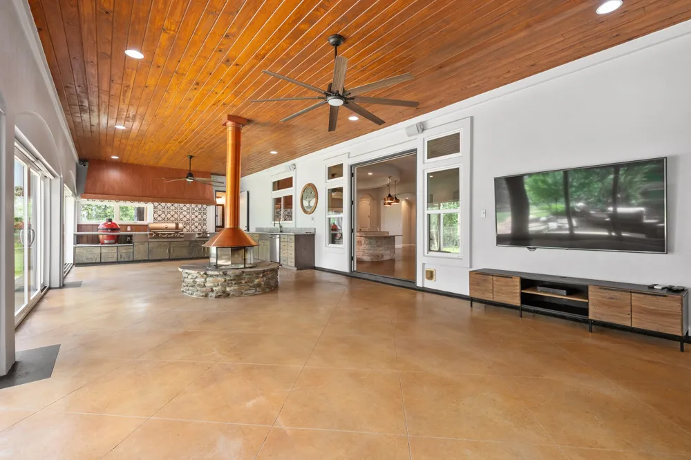 1012 Quail Ridge Drive Dripping Springs, TX 78620