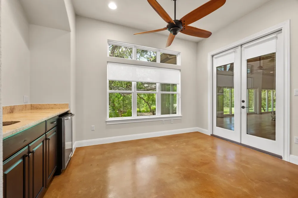 1012 Quail Ridge Drive Dripping Springs, TX 78620