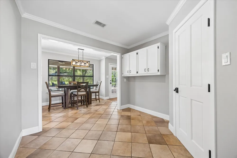 208 Maple Drive Mountain City, TX 78610