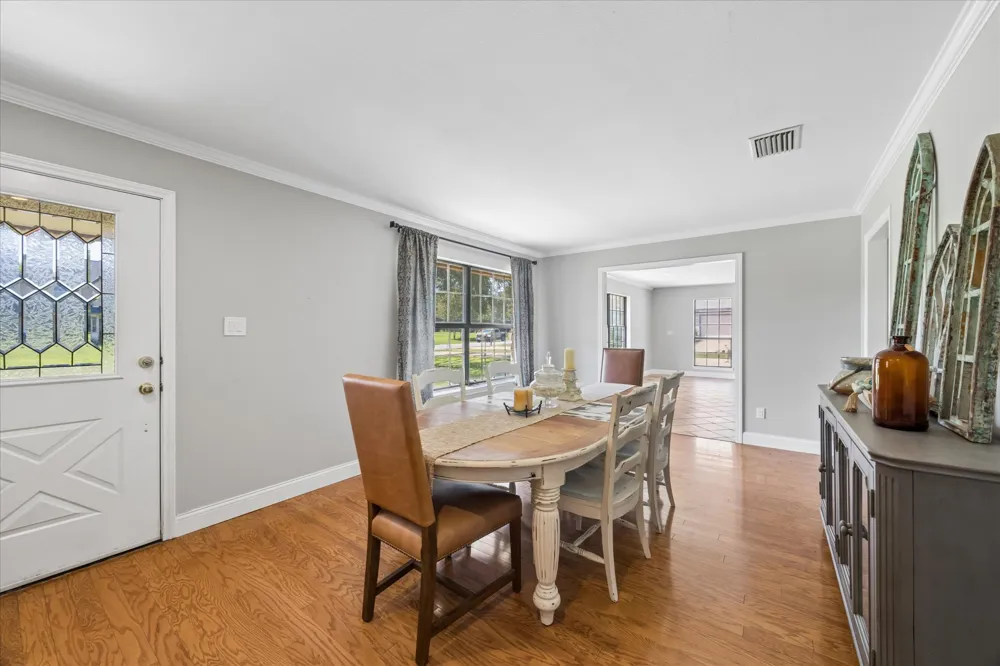 208 Maple Drive Mountain City, TX 78610