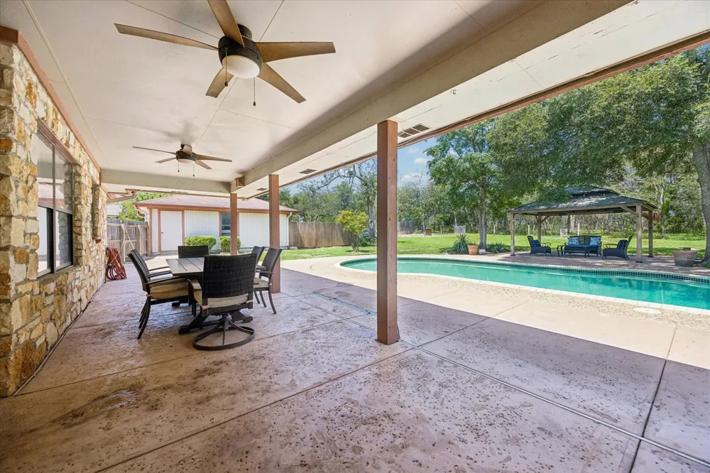 208 Maple Drive Mountain City, TX 78610