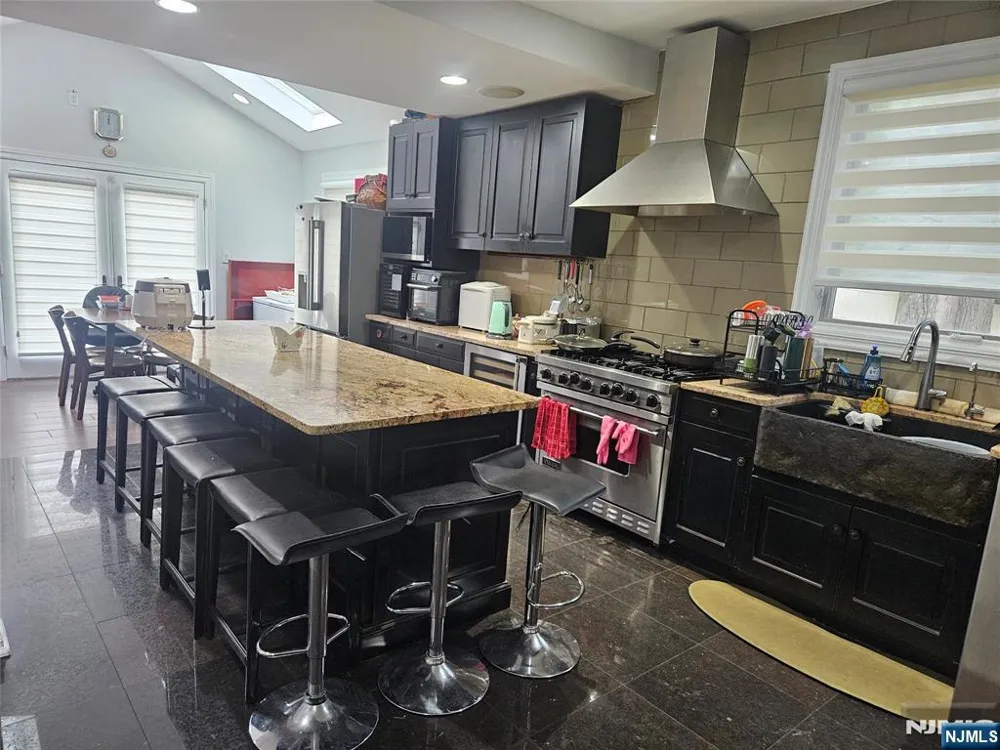 165 Leonia Avenue Leonia, NJ 07605